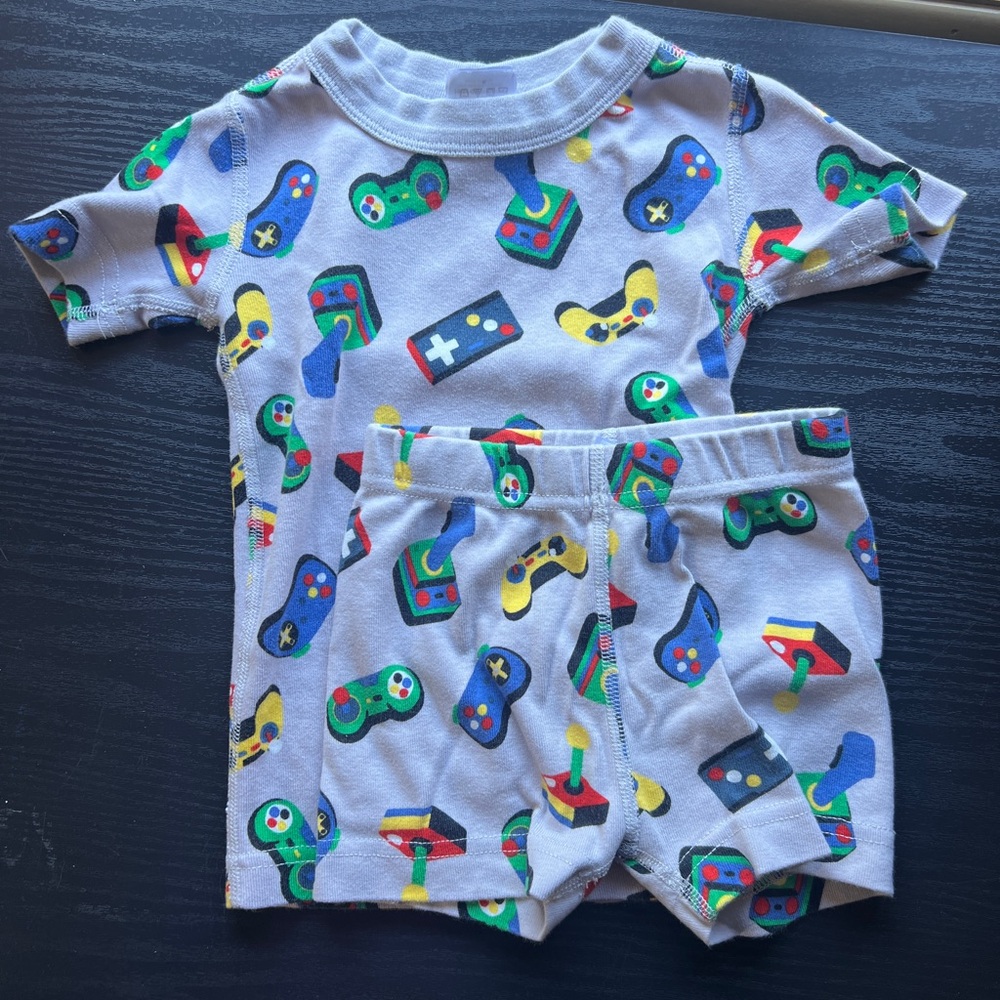 Hanna Andersson Game Controller Print Pajama Set